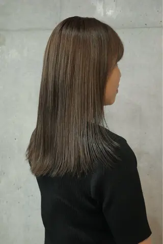 カラー Sog所属・manami/艶髪 /くすみカラーのヘアスタイル