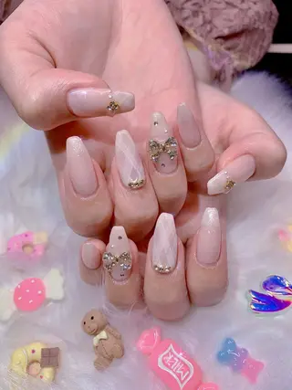 ネイル シェアサロンLei.g(レイジー)所属・3Dアートネイル💗 都築レナのネイルデザイン