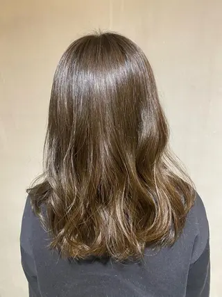 ミディアム ボブ/透明感カラー 岸本涼奈のヘアスタイル