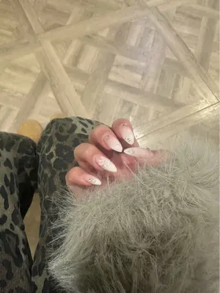 ネイル Sarina ⋆⭒˚のネイルデザイン