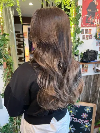 ロング カラー カラーパティシエ facce🌼ikoのヘアスタイル