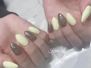 ネイル 芦辺 香奈のネイルデザイン