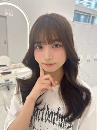 セミロング COAPLUS立川所属・前髪/顔周り 透明感カラーとどさんのヘアスタイル