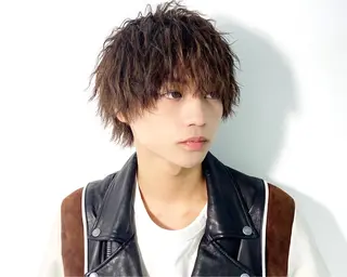 ショート カラー パーマ メンズ 大橋 拓巳のヘアスタイル