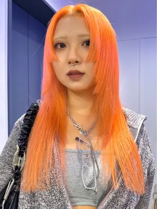 ロング 🍓ケアブリーチ× レイヤーカット🍓のヘアスタイル