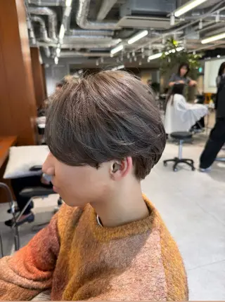 カラー メンズ FILMS Chiba所属・Hiroki/韓国 センターパートのヘアスタイル