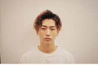 ミディアム パーマ メンズ 前田賢生 ご新規様はNGのヘアスタイル