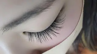 マツエク・マツパ Re'VIELISS 🦋Manaのマツエク・マツパデザイン