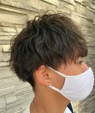 ショート パーマ メンズ 塩谷黎✨ブリーチ無W カラーメンズパーマ✨のヘアスタイル