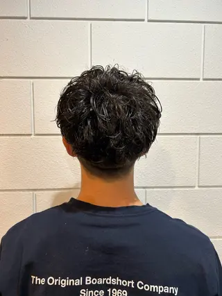 ショート パーマ メンズ 相澤 拳のヘアスタイル