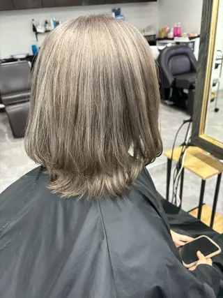 ショート カラー ハイトーン/ダブル カラー/akihoのヘアスタイル