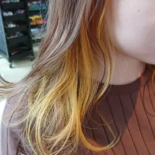 セミロング カラー ナカシマ  アユミのヘアスタイル