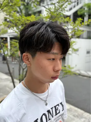 メンズ メンズパーマ特化 似合わせカット渡邊のヘアスタイル