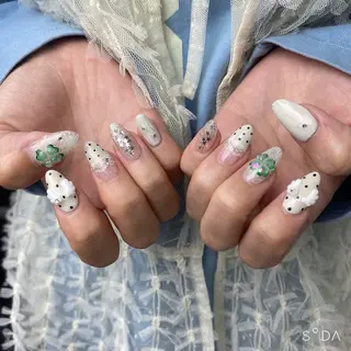 ネイル Vesper所属・ayaka ギャルネイル🎀のネイルデザイン