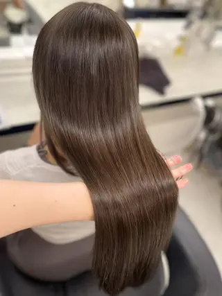 カラー 透明感ベージュ🧁 池袋LAND🤍のヘアスタイル