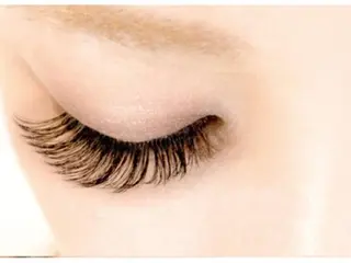 マツエク・マツパ シェアサロン FREYA札幌駅北口のマツエク・マツパデザイン