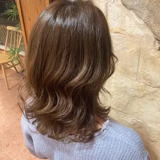 ミディアム 水島 悠香子のヘアスタイル