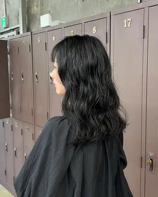 ロング パーマ era所属・azumi/ボブ/暖 色/オリーブ/縮毛のヘアスタイル