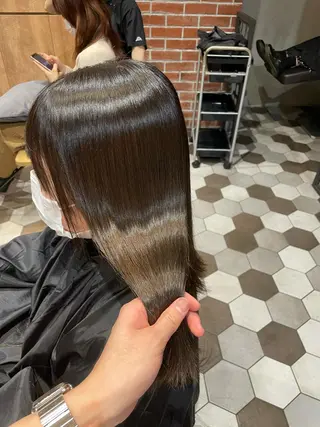 セミロング 髪質改善、縮毛矯正 酸性縮毛矯正のヘアスタイル