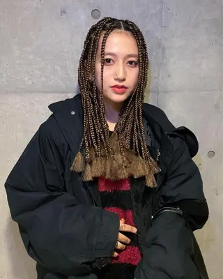 セミロング カラー ヘアアレンジ Repos by moi所属・RINA/特殊ヘア/ 高発色ワンカラーのヘアスタイル