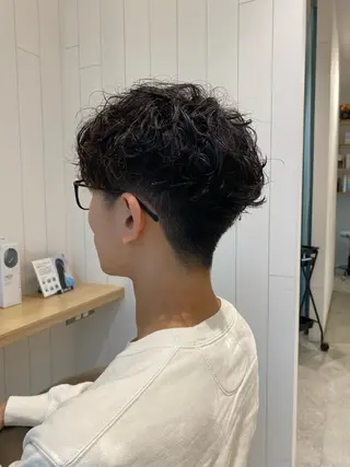 ショート パーマ メンズ エリア唯一🌈ᵕ̈* 派手髪モリヤ🌺のヘアスタイル
