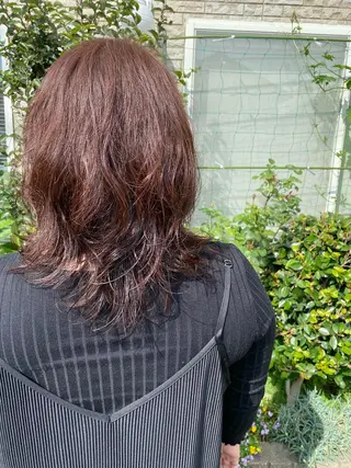 ミディアム 永沼 真依のヘアスタイル