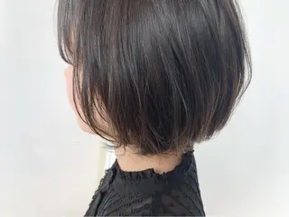 ショート カラー 【Uneユヌ】菊地 春那のヘアスタイル