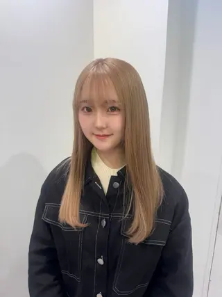 ロング カラー ダメージレスハイ トーン💖kanonのヘアスタイル