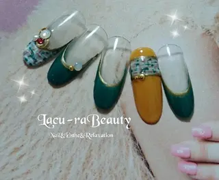 ネイル 小顔と腸の専門店 ラクーラビューティのエステ・リラクイメージ