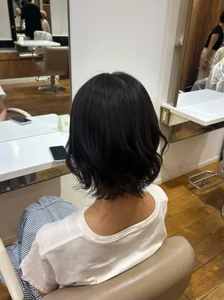 ショート カラー 根本 琴子のヘアスタイル