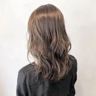 セミロング カラー ヘアアレンジ universe tokyoのヘアスタイル