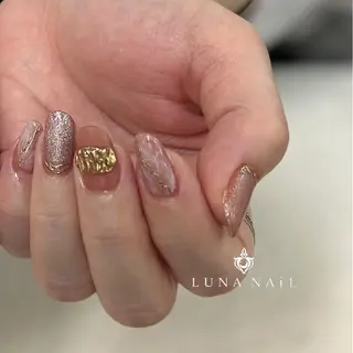 ネイル アトリエ　ミモザ所属・いまむら あかりのネイルデザイン