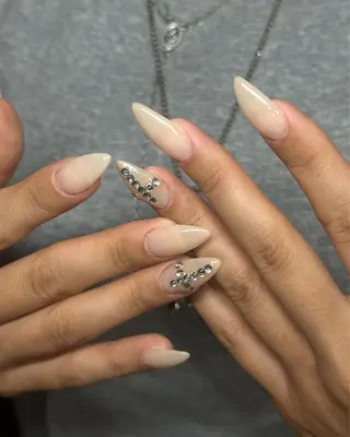 ネイル Haluca 長さ出し🍀のネイルデザイン