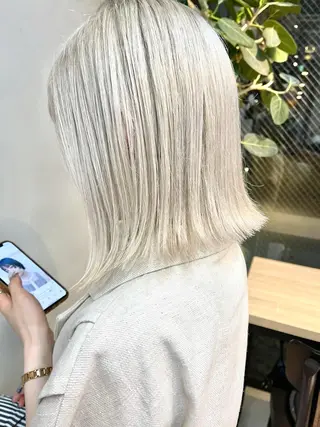 ミディアム カラー mee.urawa所属・似合わせショート×透 明感/やじまたかしのヘアスタイル