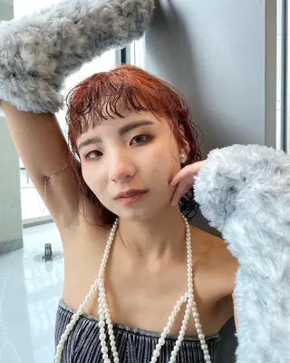 ミディアム パーマ comeghead 琴音のヘアスタイル