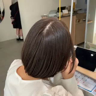 ショート カラー 石川 瑠琉のヘアスタイル