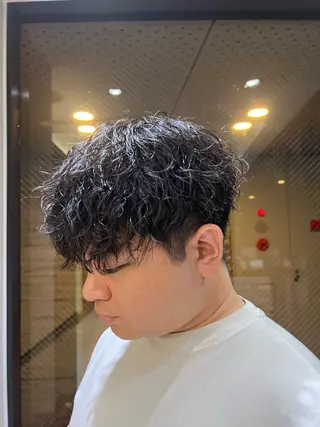 ショート メンズパーマ 岩成健志郎のヘアスタイル