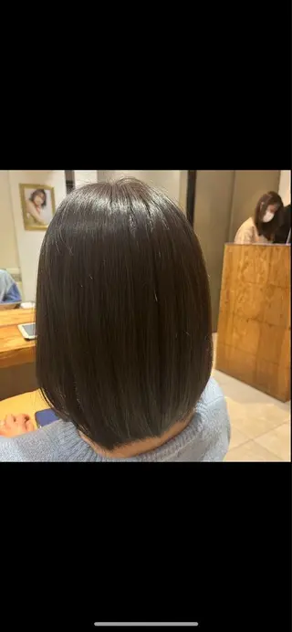 カラー 安達 葵のヘアスタイル