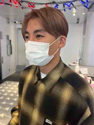 カラー メンズ 🌈ベージュ艶髪🌈 ユウトのヘアスタイル