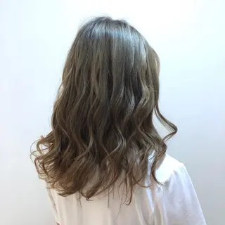 セミロング カラー 🌈ぷる艶カラー🌈 髪質改善👑柳沼尚貴のヘアスタイル