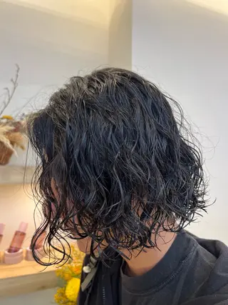 ミディアム メンズパーマ 岩成健志郎のヘアスタイル