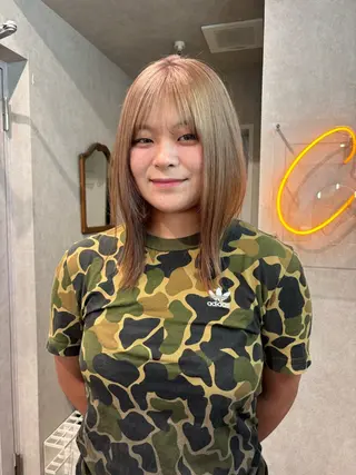 セミロング カラー ヘアアレンジ 🩵iona/ハイト ーン/ネイル🌈💖のヘアスタイル