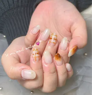 ネイル U·Mi nail salon所属・U·Mi 上野御徒町容のネイルデザイン