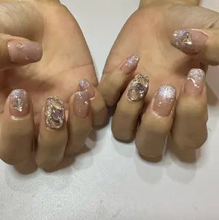 ミディアム ネイル T. Kasumiのネイルデザイン