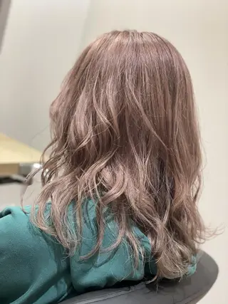 ミディアム カラー ヘアアレンジ 髪質改善×ハイトーン 中田啄也のヘアスタイル