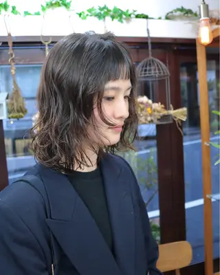 ミディアム パーマ 木村陸弥 透明感/ 赤み消し/オリーブのヘアスタイル