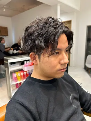 ショート パーマ メンズ 山﨑 燦人のヘアスタイル