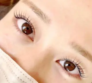 マツエク・マツパ ROSE(ロゼ)　beauty  salon所属・ROSEbeauty salonの眉毛・アイブロウイメージ