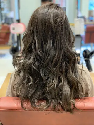 セミロング カラー 髪質改善カラーリスト /根本雄貴のヘアスタイル