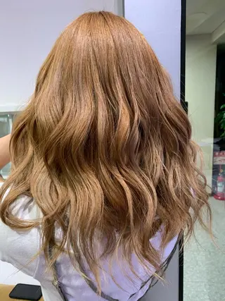 セミロング ヨシミ カズヤのヘアスタイル